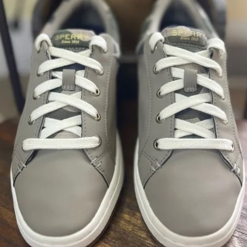 Sperry  Taupe Camo Lace Up Sneakers Women's Size 8.5 M Low Top